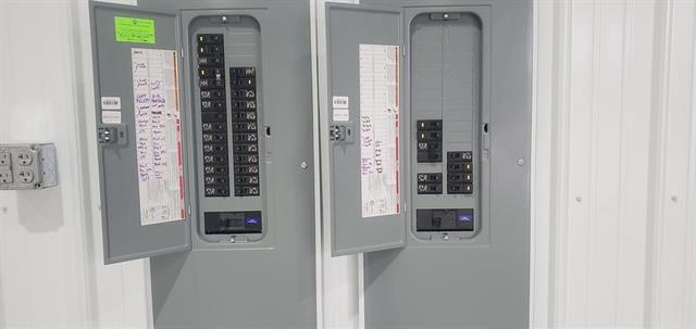 More Photos Of Bobcat, Greenup Warehouse For Sale