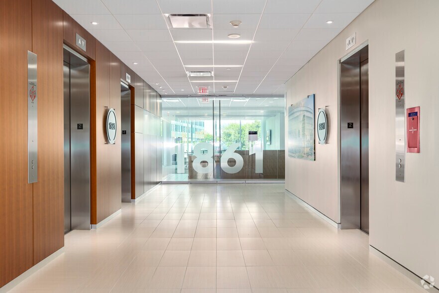 More Photos Of 1861 International Dr, Tysons Office For Lease