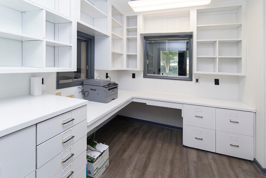 More Photos Of 318 S South St, Gastonia Office For Lease