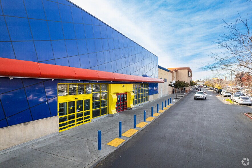 More Photos Of 718-760 W Hammer Ln, Stockton Unknown For Lease