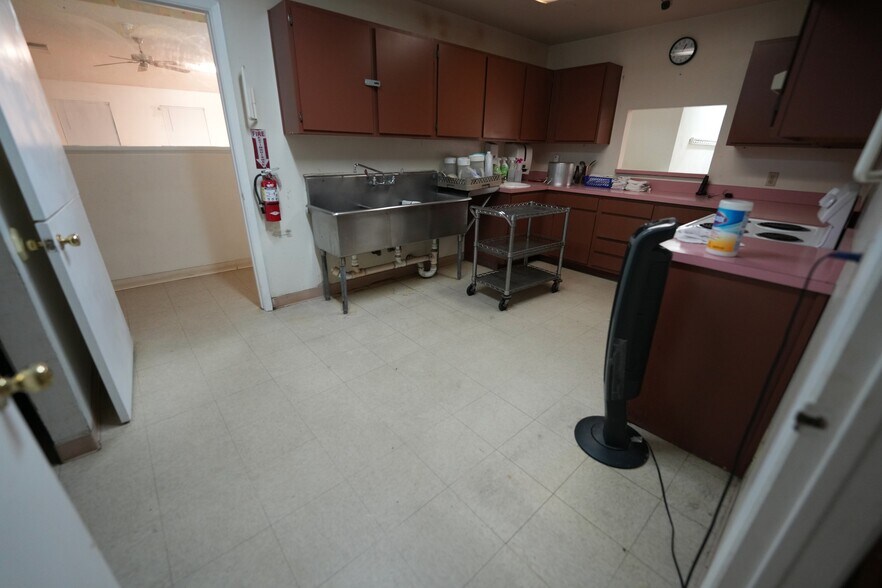 More Photos Of 1125 Roberts Cut Off Rd, River Oaks Daycare Center For Sale