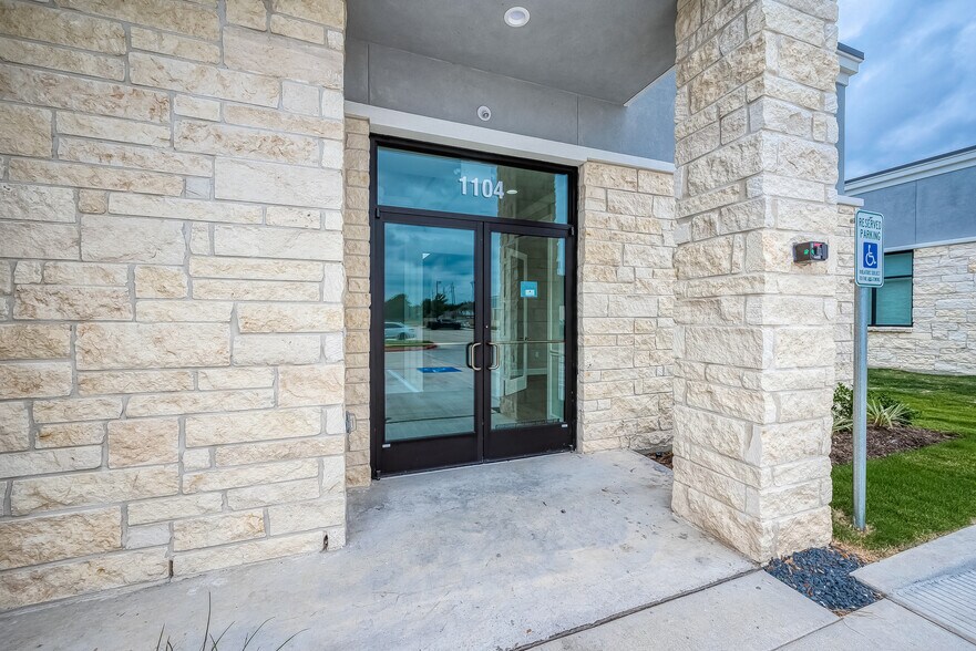 More Photos Of 26717 Westheimer Pky, Katy Medical For Sale