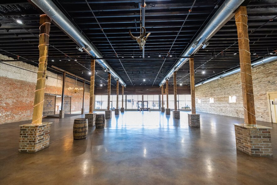 More Photos Of 324 E Broad St, Texarkana Lodge Meeting Hall For Sale