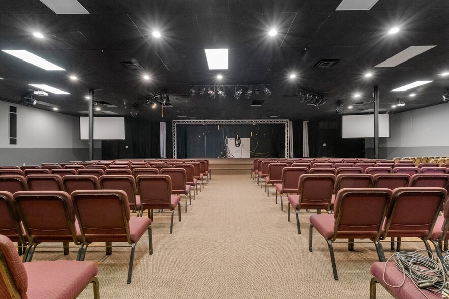 More Photos Of 814 E Cherokee Ave, Sallisaw Religious Facility For Sale