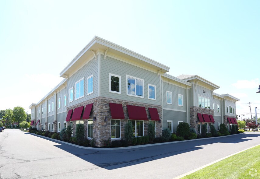 More Photos Of 250 Delaware Ave, Delmar Medical For Lease