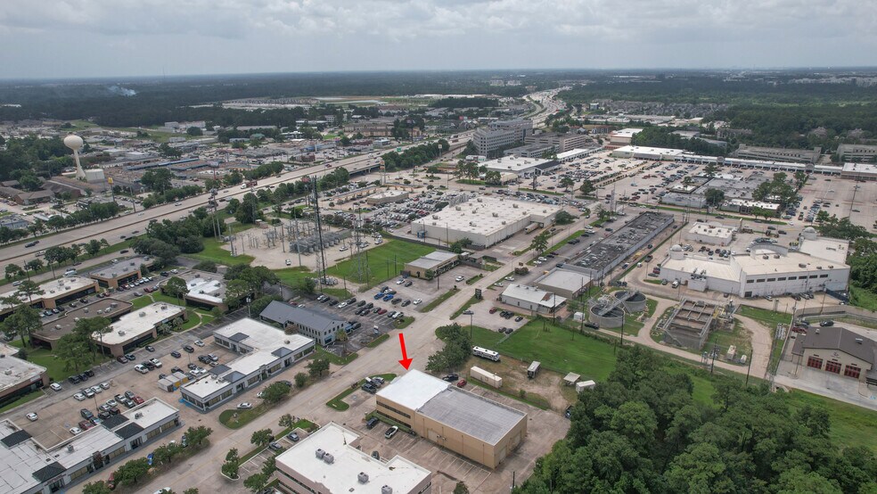 More Photos Of 25349-25351 Borough Park Dr, Spring Light Manufacturing For Sale