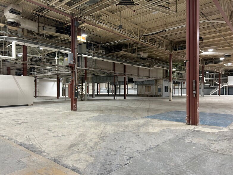 More Photos Of 10321 W Reno Ave, Oklahoma City Manufacturing For Sale