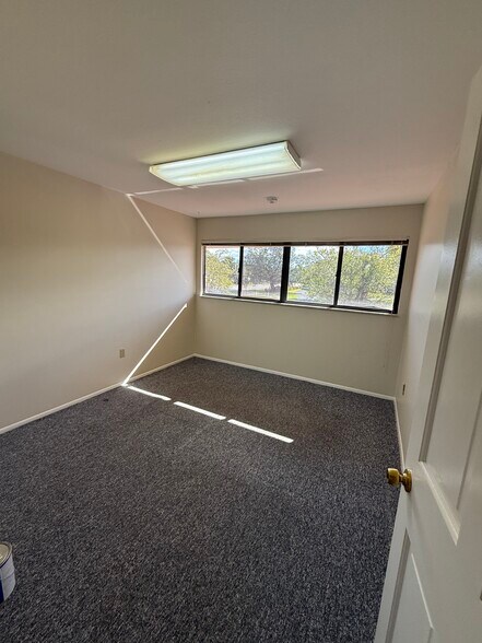 More Photos Of 5550 26th St, Bradenton Medical For Sale