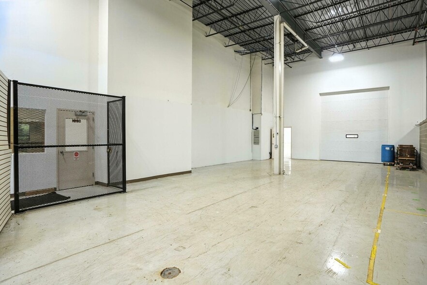 More Photos Of 8130 River Dr, Morton Grove Warehouse For Sale