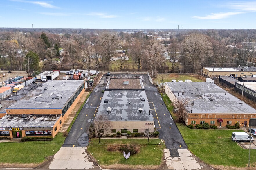 More Photos Of 12700 Inkster Rd, Redford Township Manufacturing For Sale