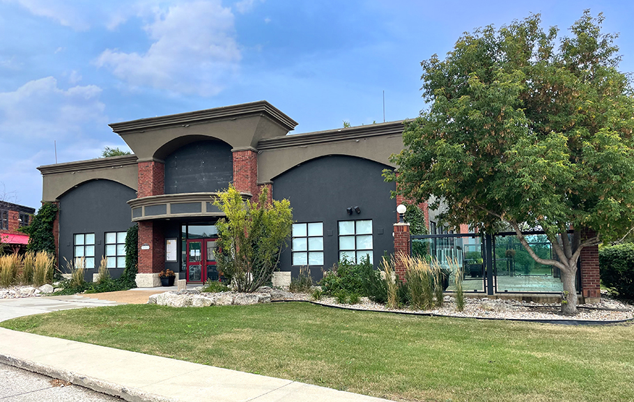 Primary Photo Of 655 Empress St, Winnipeg Storefront For Lease