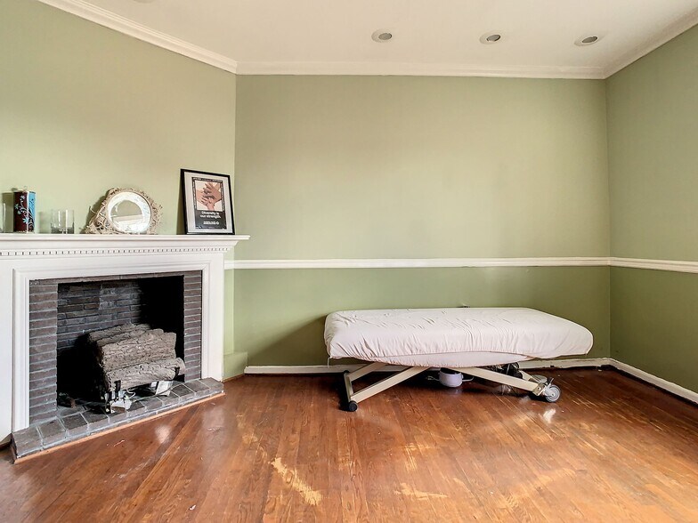 More Photos Of 1706 R St NW, Washington Office Residential For Sale