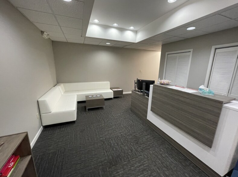 More Photos Of 124 Marriott Dr, Tallahassee Office For Lease