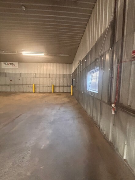 More Photos Of 6263 Taft Rd, Syracuse Warehouse For Lease