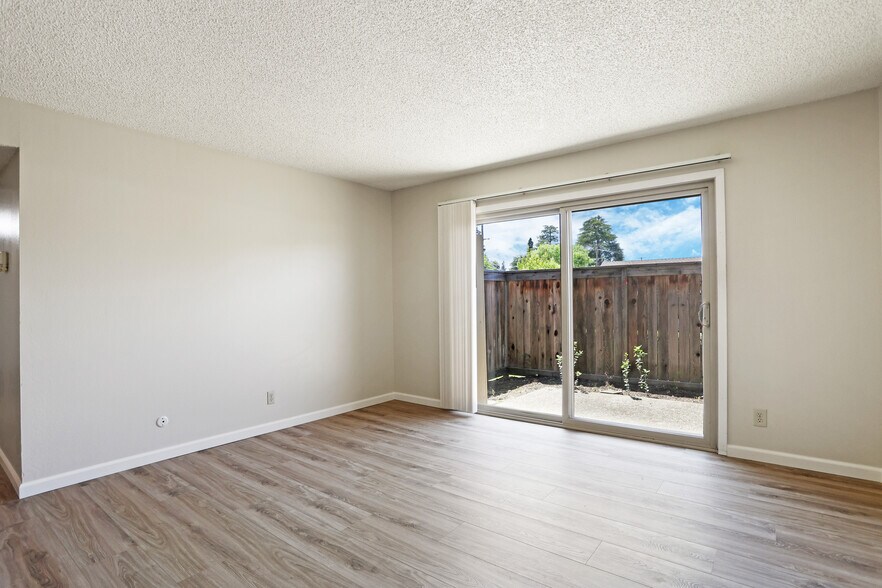 More Photos Of 1301 W Lodi Ave, Lodi Apartments For Sale