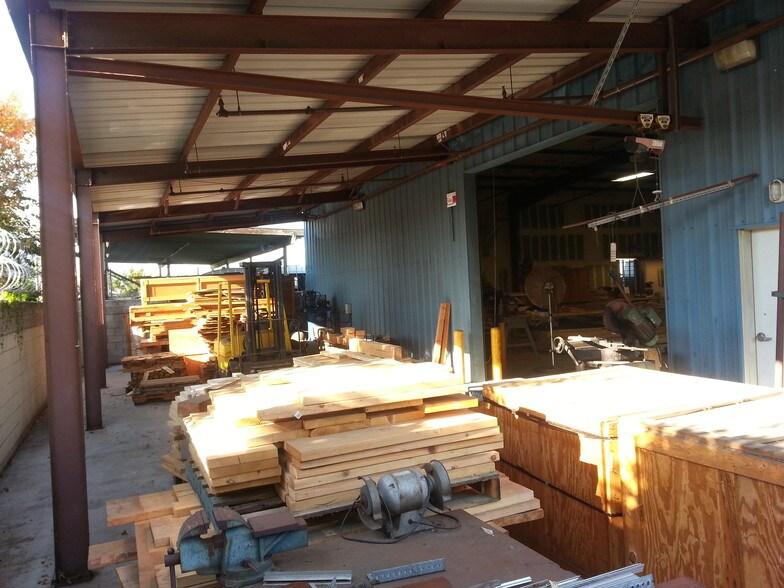 More Photos Of 13410 Waco St, Baldwin Park Manufacturing For Lease