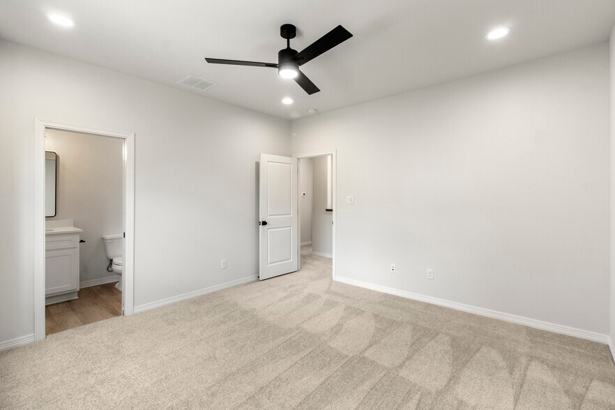 More Photos Of 1104 Berkeley St, College Station Land For Sale