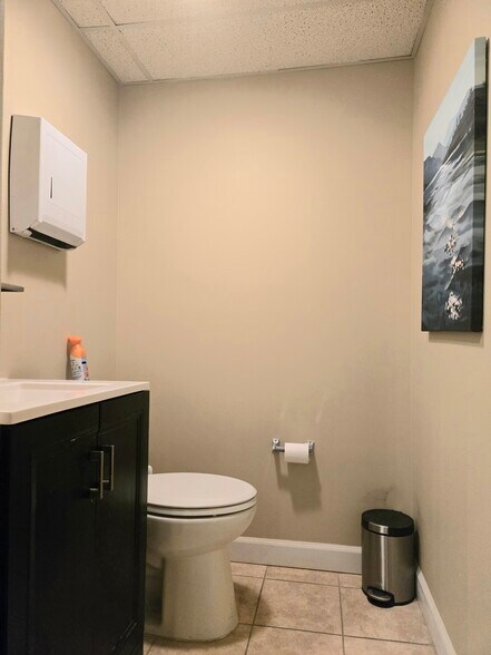 More Photos Of 224 Taylors Mill Rd, Manalapan Township Medical For Sale