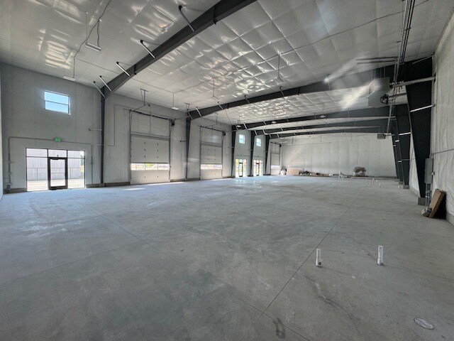 More Photos Of 1597 N 750 W, Harrisville Showroom For Sale