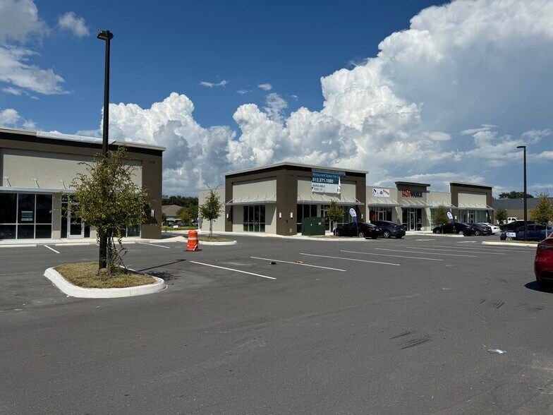 More Photos Of 6924 Old Big Bend Rd, Gibsonton Medical For Sale