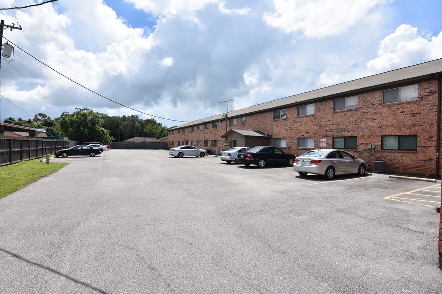 More Photos Of 601 E Coombs St, Alvin Apartments For Sale