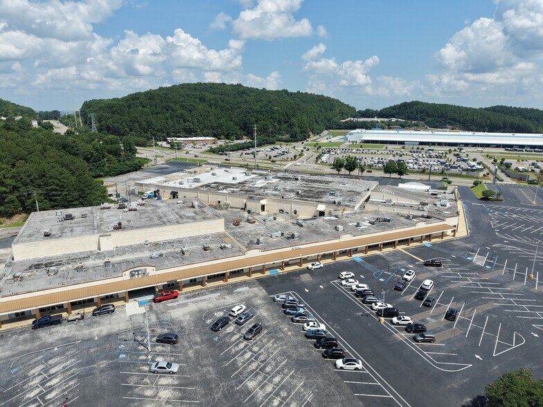 More Photos Of 7501-7641 Crestwood Blvd, Birmingham Unknown For Lease
