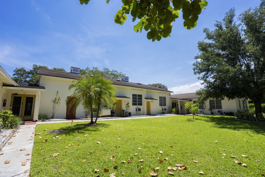 More Photos Of 325 NW Spanish River Blvd, Boca Raton Apartments For Sale
