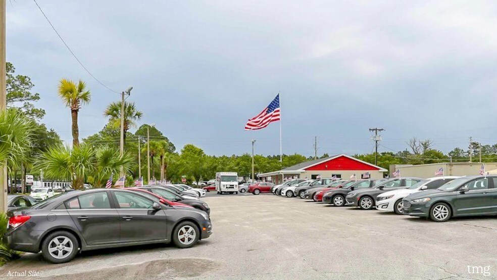 More Photos Of 3432 N Main St, Gainesville Freestanding For Lease