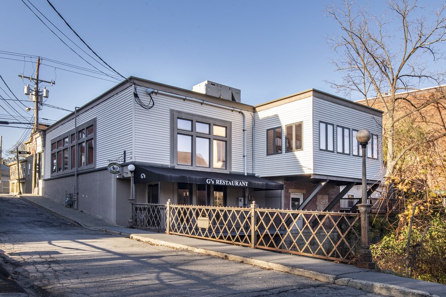 More Photos Of 32-34 Main St, Warwick Restaurant For Sale