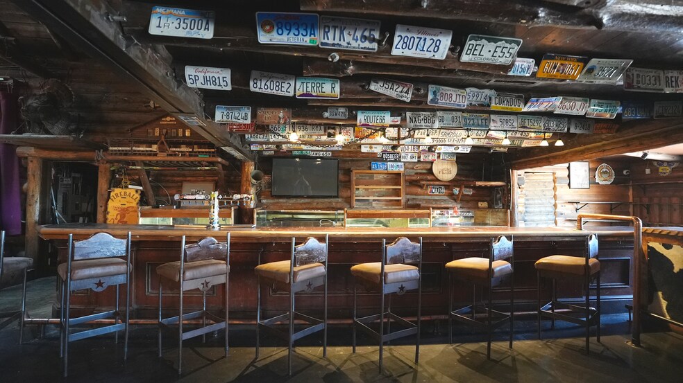 More Photos Of 3404 E Route 66, Flagstaff Freestanding For Sale