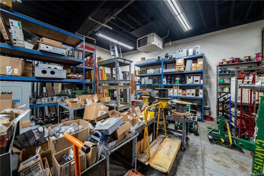 More Photos Of 412 City Island Ave, Bronx Warehouse For Sale