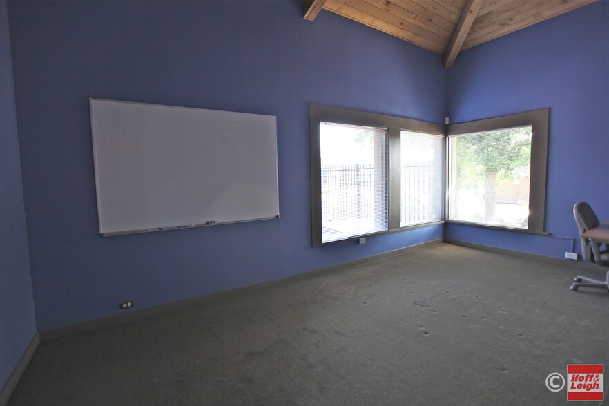 More Photos Of 1753 S 8th St, Colorado Springs Office For Lease