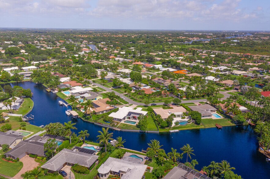More Photos Of 1768 Tudor Rd, North Palm Beach Specialty For Sale