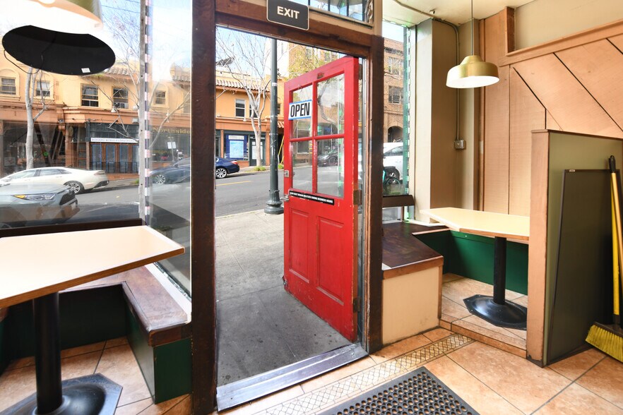 More Photos Of 1829 Euclid Ave, Berkeley Restaurant For Sale