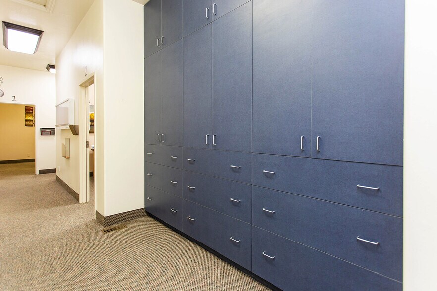 More Photos Of 1263 Bennett Ave, Burley Medical For Sale