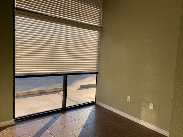 More Photos Of 311 E Stan Schlueter Loop, Killeen Storefront For Lease