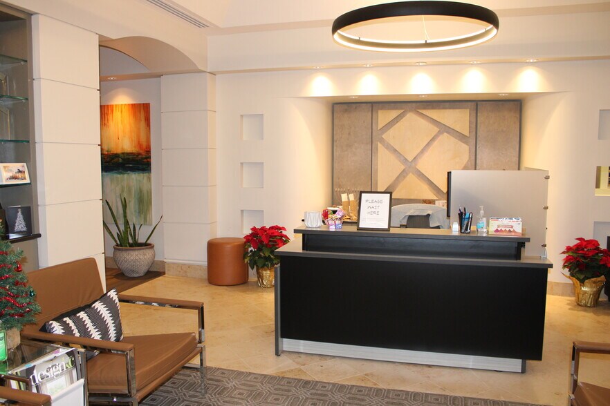 More Photos Of 3515 W 75th St, Prairie Village Office For Lease