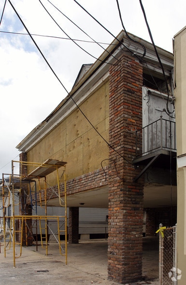 More Photos Of 211 S Broad St, New Orleans Storefront For Lease