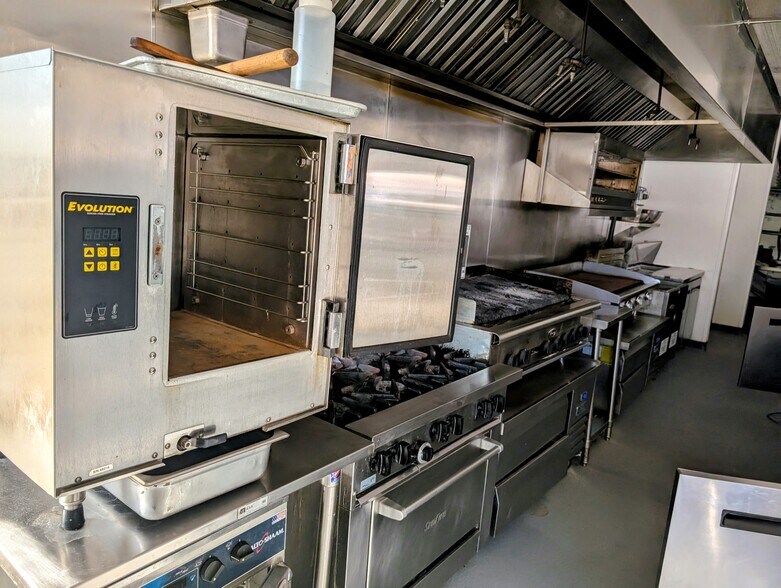 More Photos Of 5204 Colleyville Blvd, Colleyville Restaurant For Lease