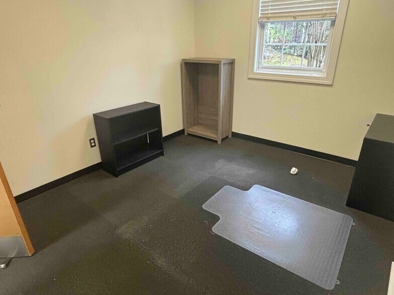 More Photos Of 1228 1st St N, Alabaster Office For Lease