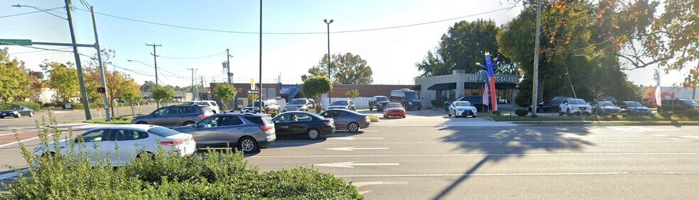 Primary Photo Of 5021 Virginia Beach Blvd, Virginia Beach Auto Dealership For Lease