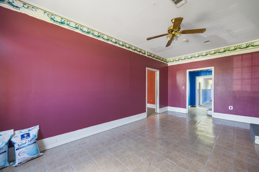 More Photos Of 109 Lisa Dr, Lexington Daycare Center For Sale