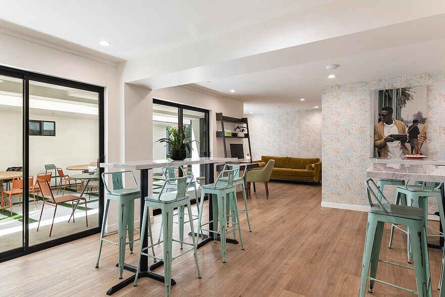 More Photos Of 811 N Harvard Blvd, Los Angeles Multifamily For Sale