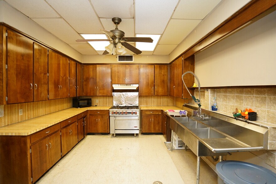 More Photos Of 4323 Primrose Rd, Columbus Religious Facility For Sale