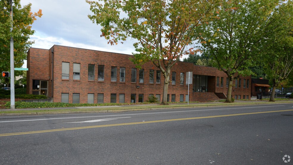 More Photos Of 10615 SE Cherry Blossom Dr, Portland Office For Lease
