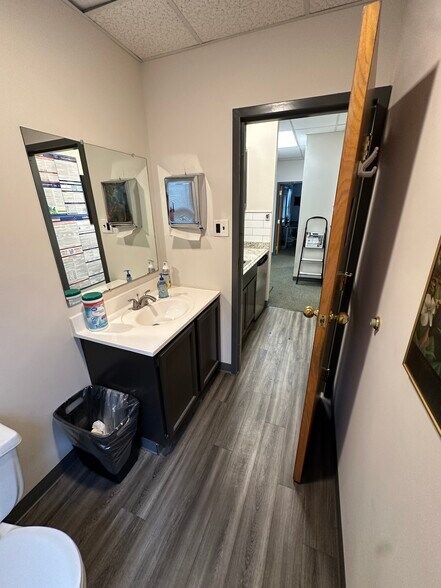 More Photos Of 2500 E High St, Pottstown Office For Sale