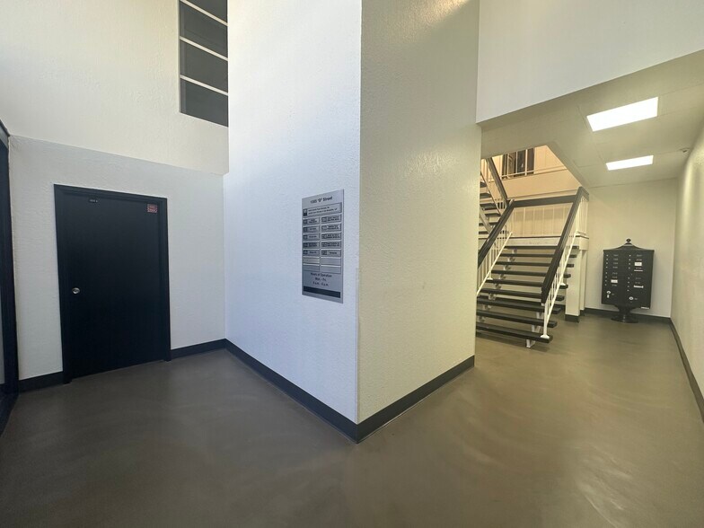 More Photos Of 1585 S D St, San Bernardino Office For Lease