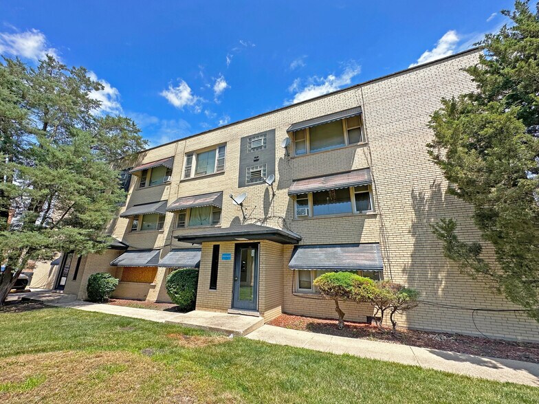 More Photos Of 14130-14132 S Atlantic Ave, Riverdale Multifamily For Sale