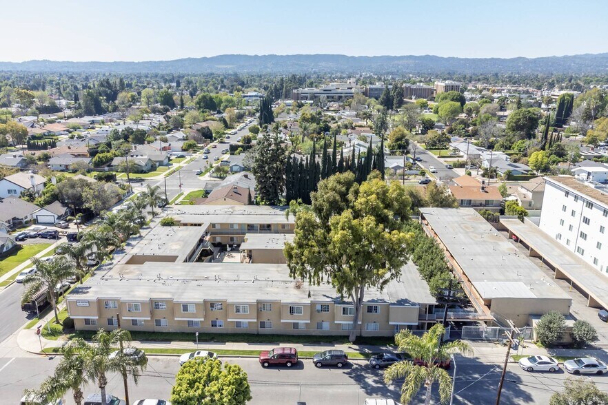 More Photos Of 8523 Etiwanda Ave, Northridge Apartments For Sale