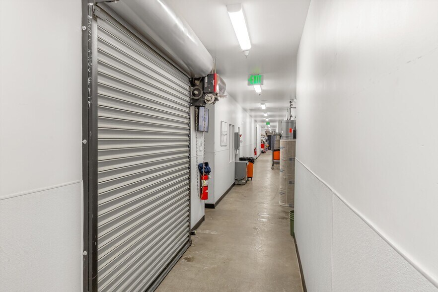 More Photos Of 44211 Yucca Ave, Lancaster Warehouse For Sale